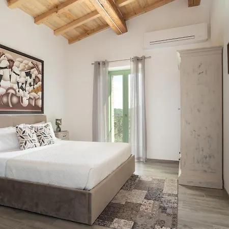 Villa Dolcevista 4&2, Emma